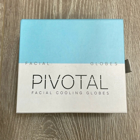 Pivotal Facial Cooling Globes - New in Box - Picture 1 of 3